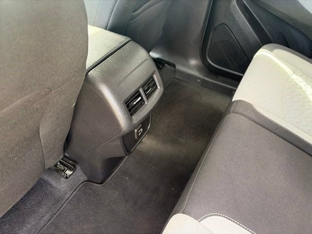 Used 2023 Chevrolet Equinox LS FWD image 31