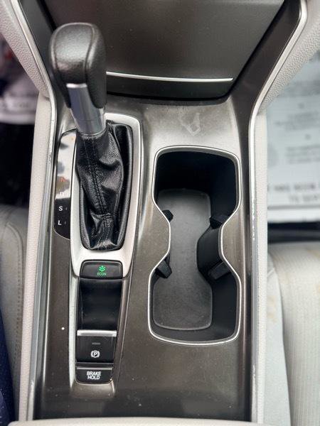 Used 2018 Honda Accord LX image 17