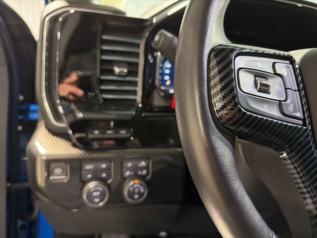 Used 2022 Chevrolet Silverado 1500 LTZ w/ LTZ Premium Package AWD/4WD image 36