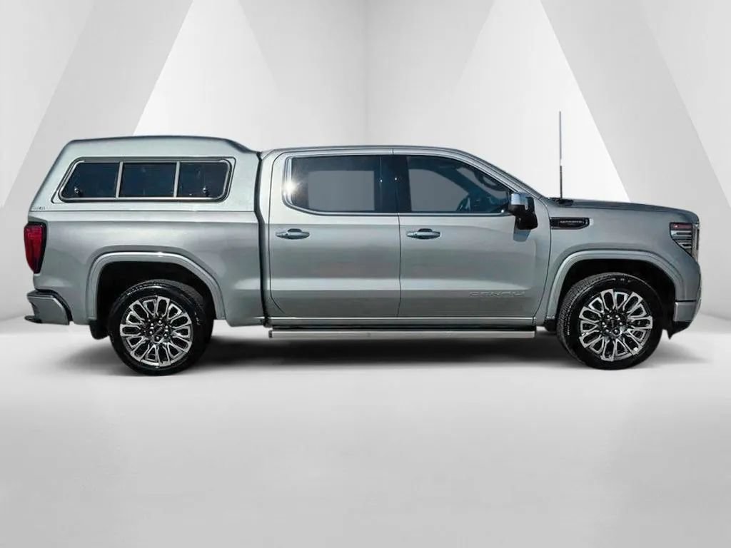 Used 2024 GMC Sierra 1500 Denali Ultimate AWD/4WD image 8