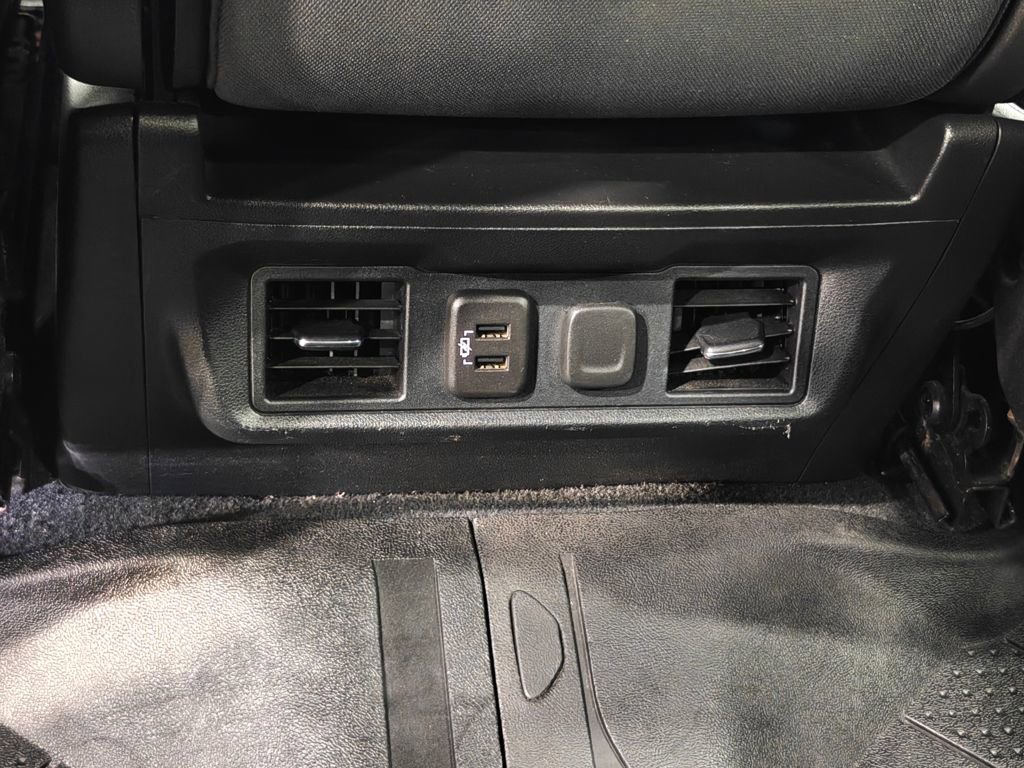 Used 2019 Chevrolet Silverado 1500 LT w/ True North Edition image 31