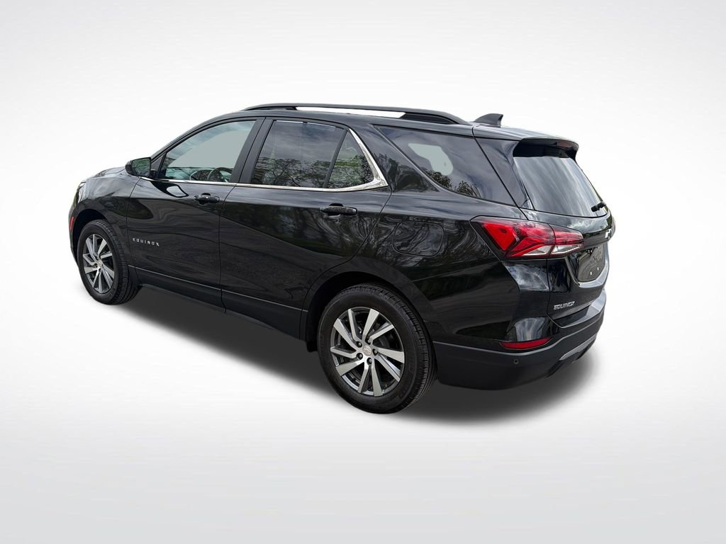 Used 2023 Chevrolet Equinox LT AWD/4WD image 3