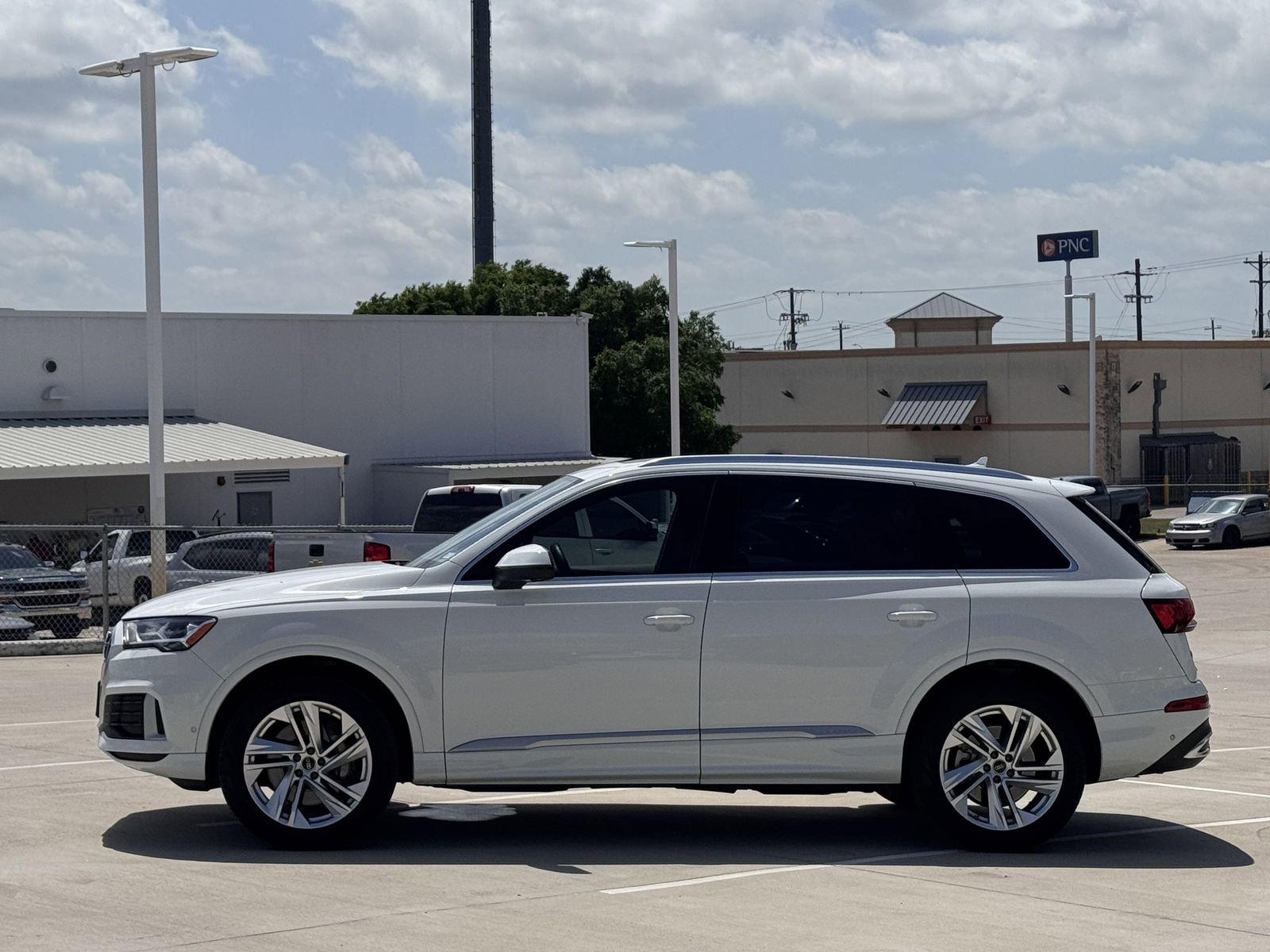 Used 2023 Audi Q7 2.0T Premium w/ Convenience Package image 8