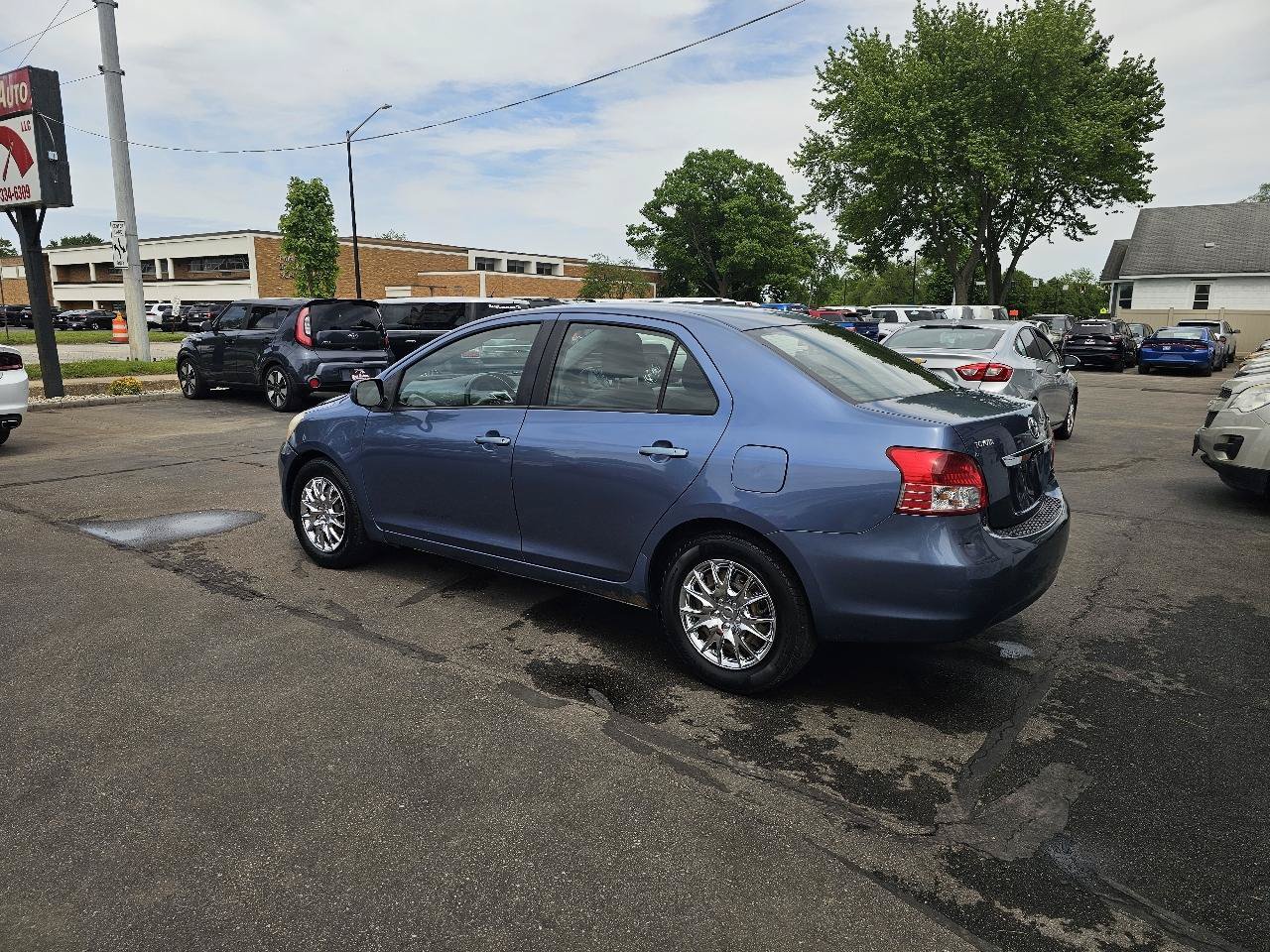 Used 2008 Toyota Yaris Sedan FWD image 7