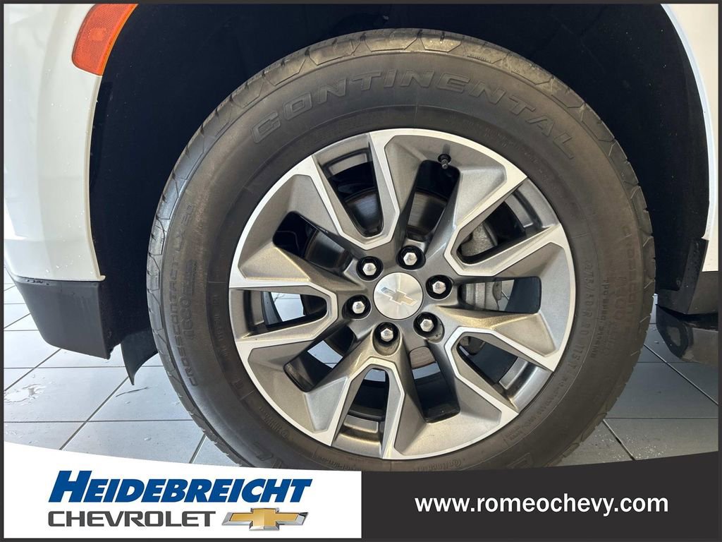 Used 2023 Chevrolet Suburban LS w/ Driver Alert Package AWD/4WD image 7
