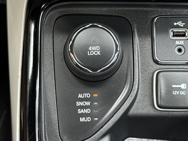 Used 2017 Jeep Compass Limited AWD/4WD image 20