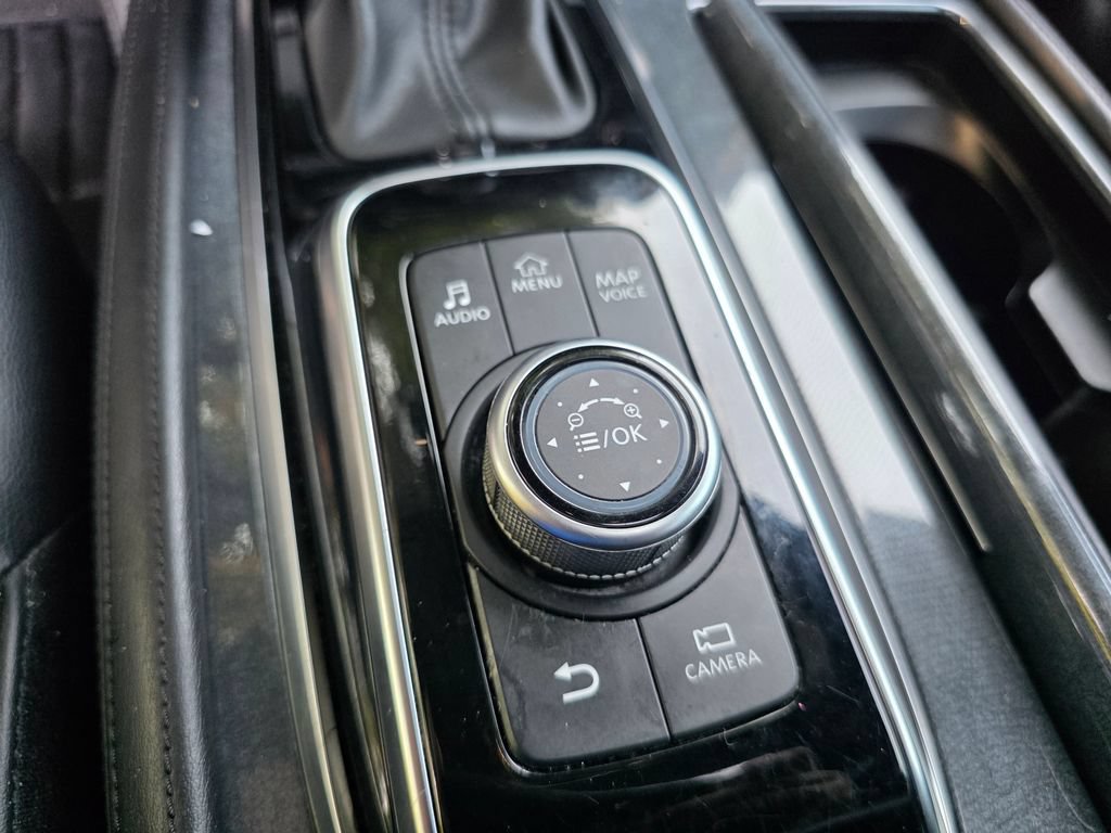 Used 2023 Nissan Armada SL w/ Midnight Edition Package RWD image 19