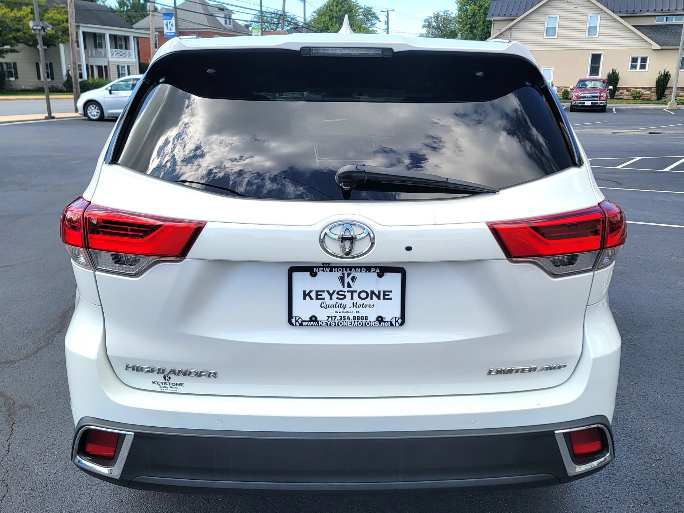 Used 2017 Toyota Highlander AWD V6 image 6