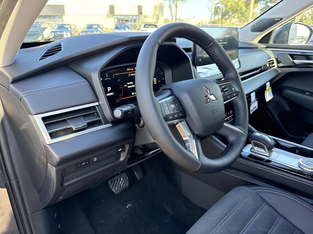 New 2026 Mitsubishi Outlander SEL image 21