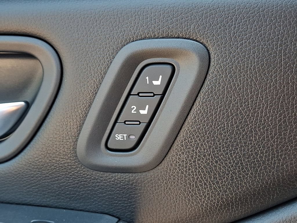 Used 2025 Honda Pilot TrailSport image 26