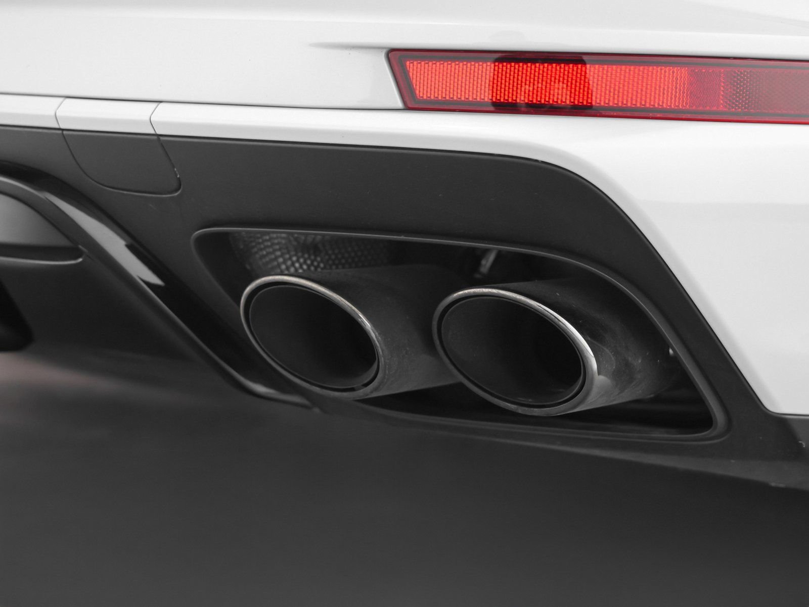 Certified 2025 Porsche Panamera Turbo image 22