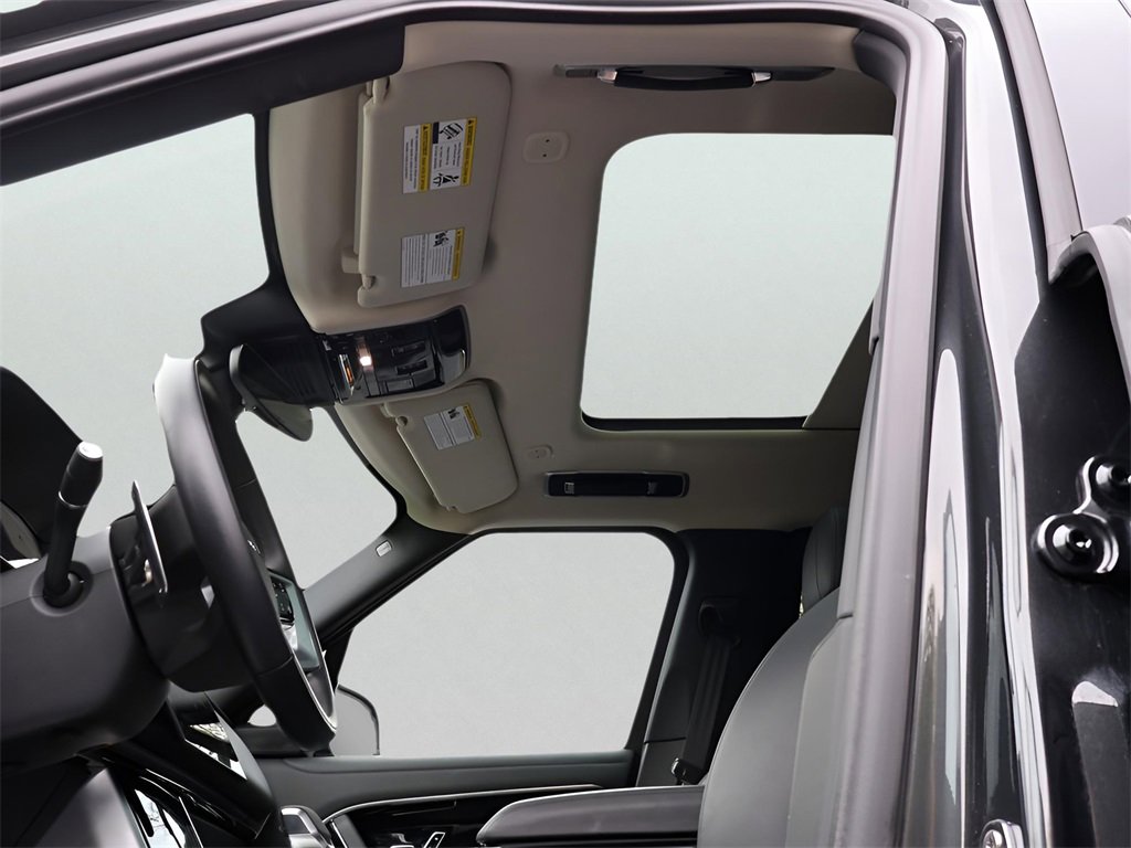 Used 2025 Land Rover Range Rover SE image 37