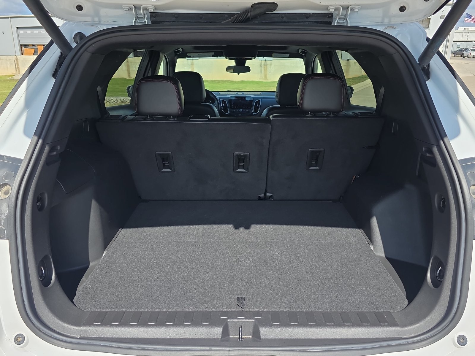 Used 2024 Chevrolet Equinox RS w/ RS Leather Package FWD image 30