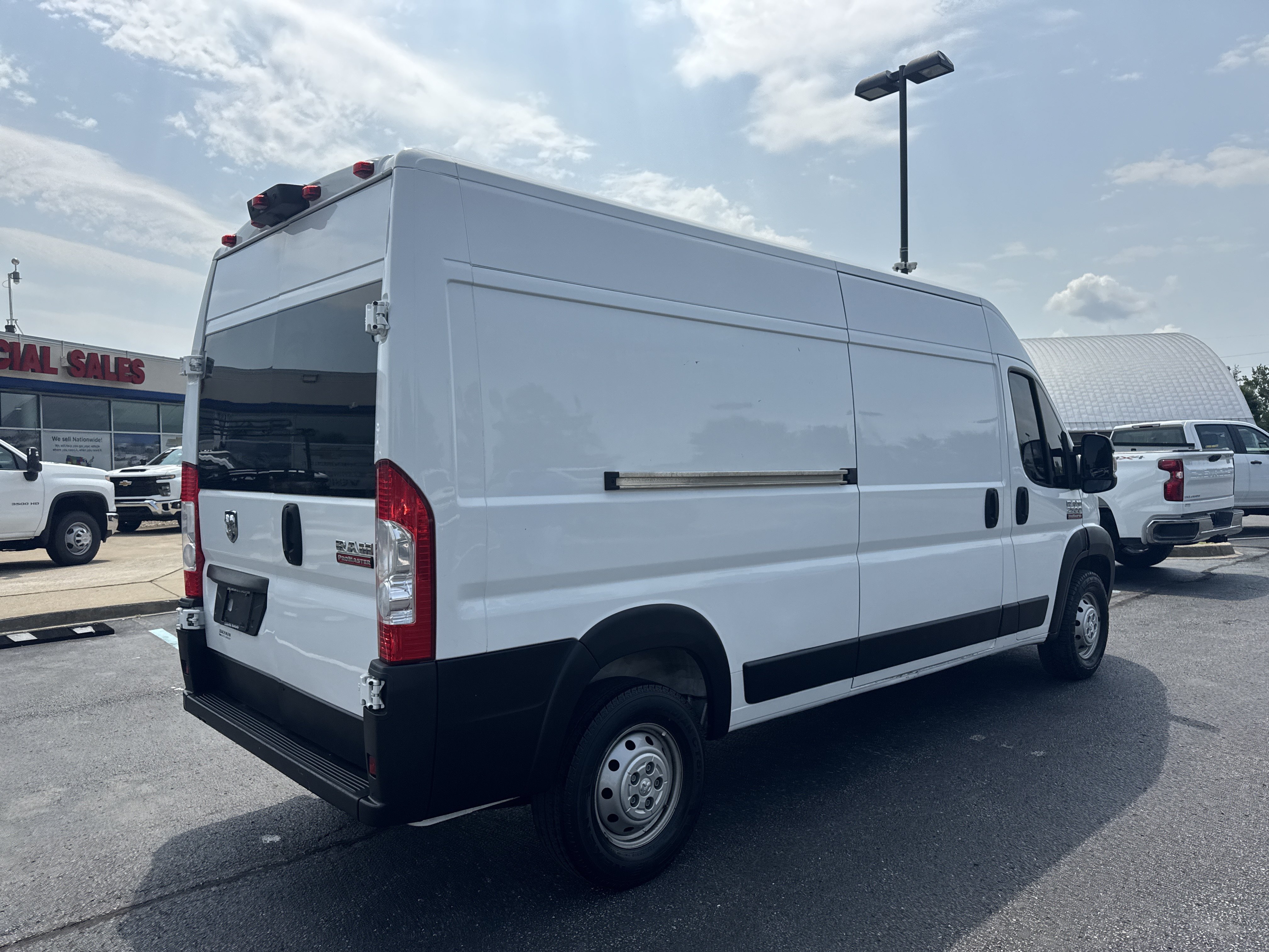 Used 2021 RAM ProMaster 2500 FWD image 3