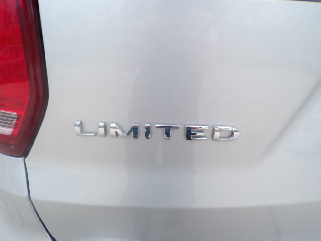 Used 2019 Ford Explorer Limited image 4