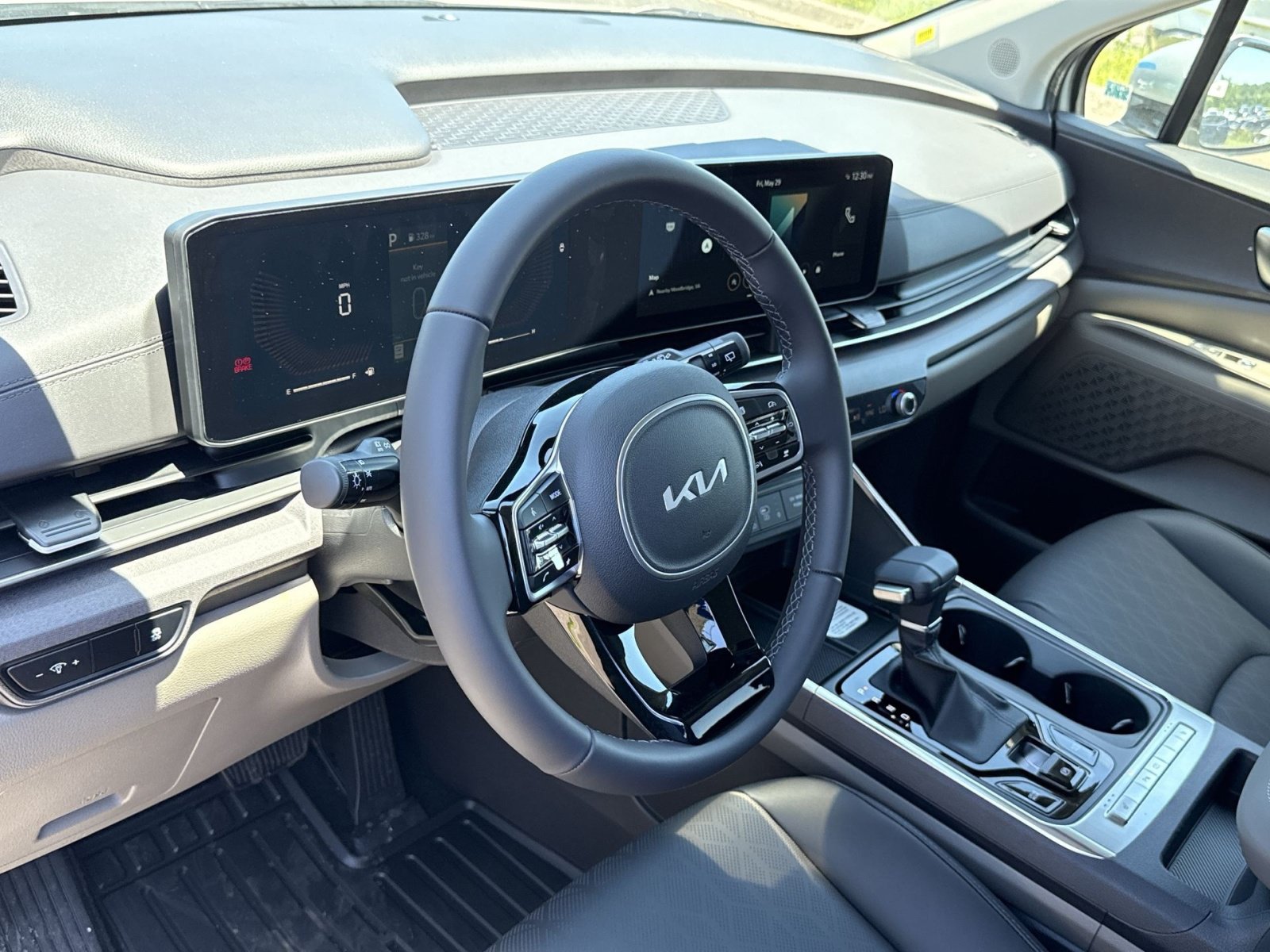 New 2026 Kia Carnival EX FWD image 21