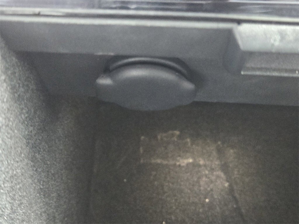 Used 2021 Tesla Model Y 2WD image 22