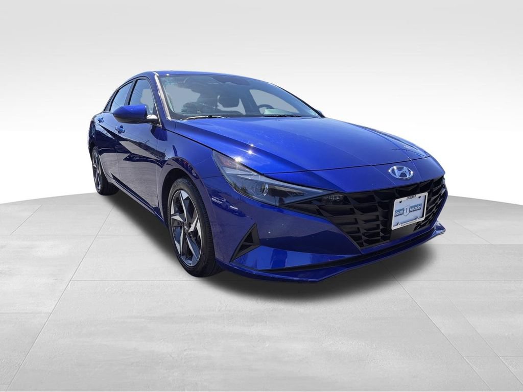 Used 2023 Hyundai Elantra SEL w/ Convenience Package