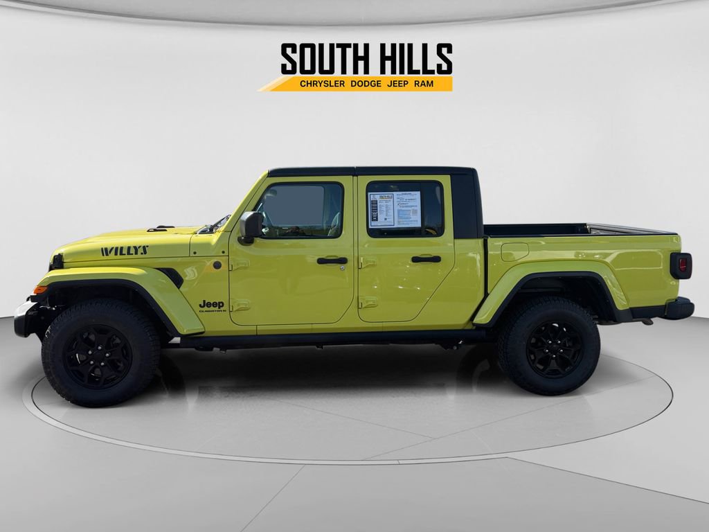 Certified 2023 Jeep Gladiator Overland AWD/4WD image 2