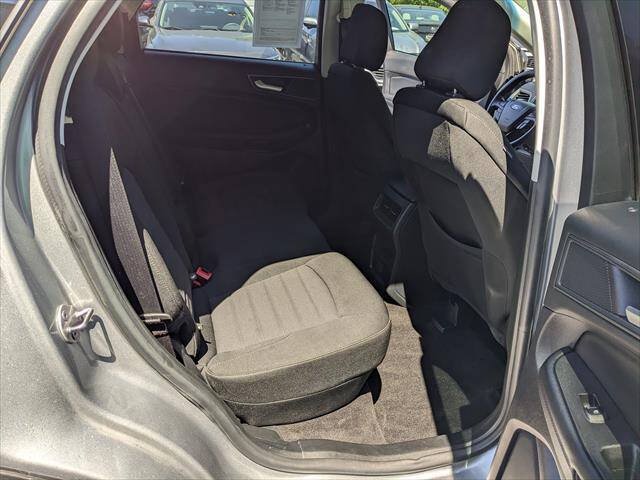 Used 2020 Ford Edge SE FWD image 13
