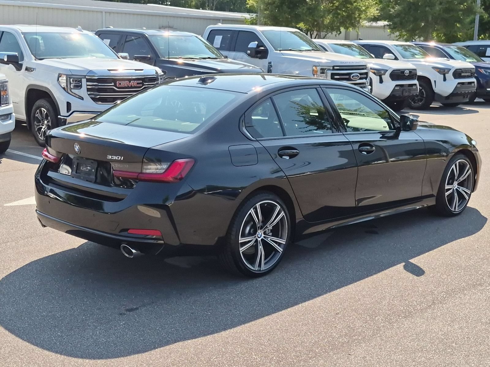 Used 2023 BMW 330i Sedan w/ Premium Package RWD image 3