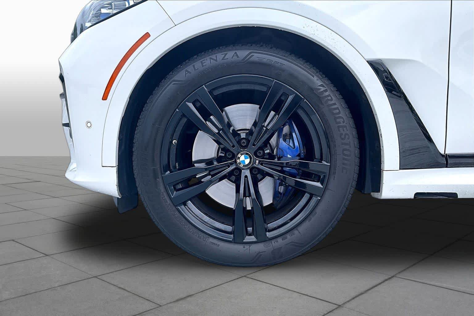 Used 2021 BMW X7 M50i w/ Executive Package AWD/4WD image 11