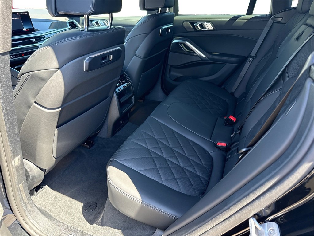 New 2026 BMW X6 M60i w/ Parking Assistance Package image 10