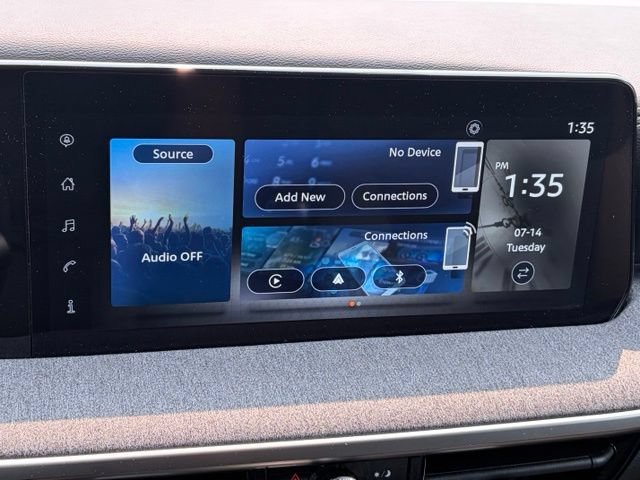 Certified 2025 Nissan Kicks SV AWD/4WD image 19