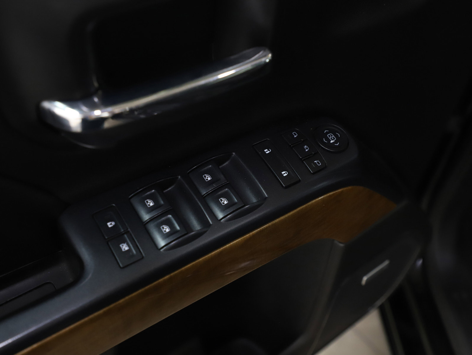 Used 2016 Chevrolet Silverado 2500 LTZ w/ Duramax Plus Package image 18