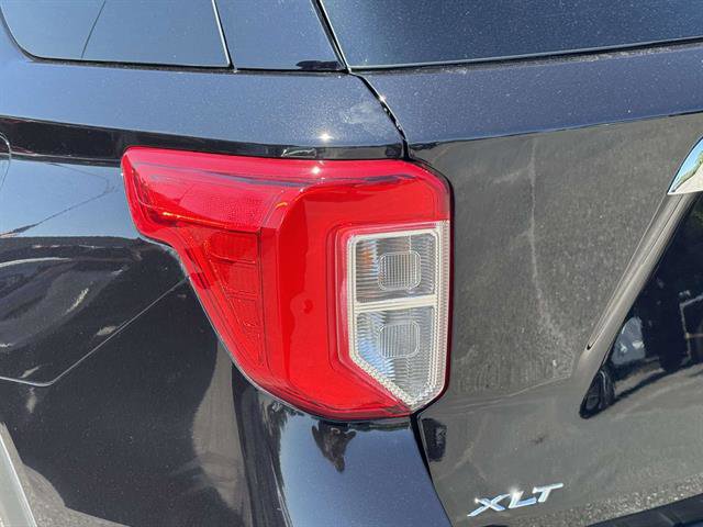 Used 2022 Ford Explorer XLT w/ Equipment Group 202A image 38