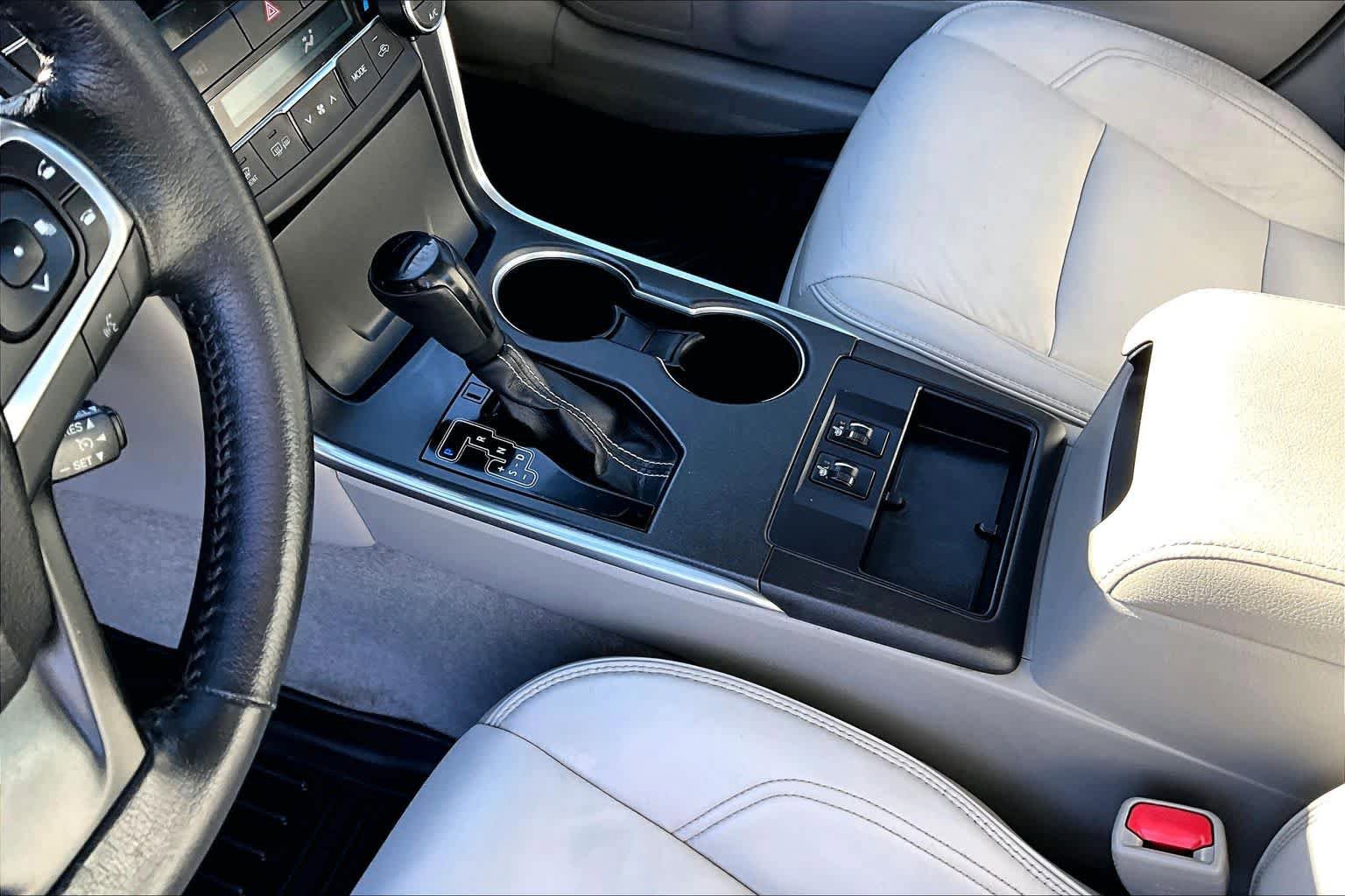 Used 2015 Toyota Camry XLE FWD image 15