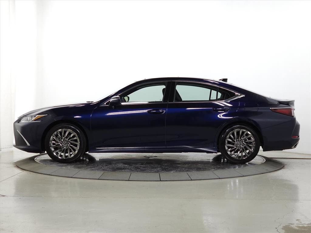 Used 2025 Lexus ES 350 w/ Luxury Package image 4