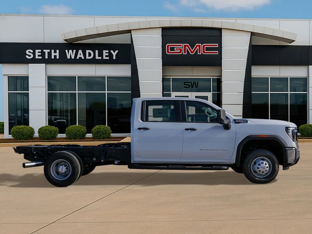 New 2026 GMC Sierra 3500 Pro image 8