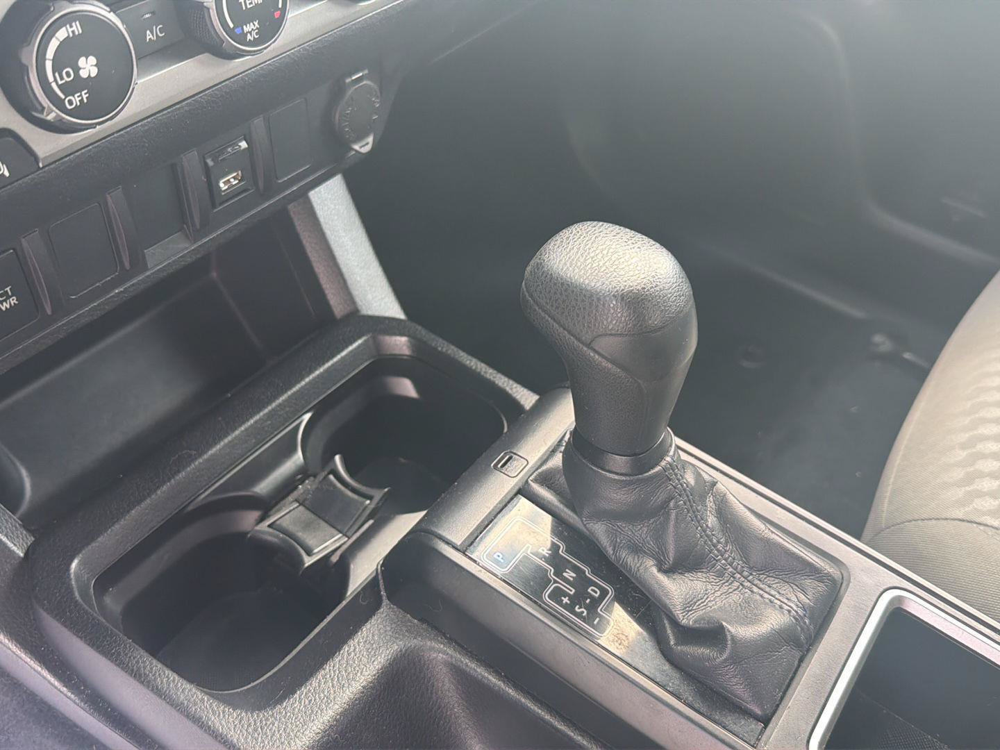 Used 2020 Toyota Tacoma SR AWD/4WD image 21