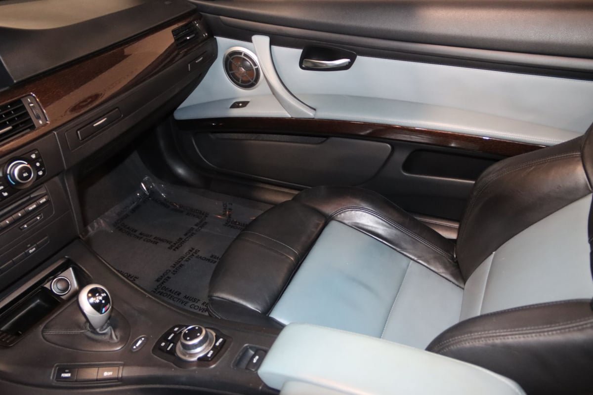 Used 2011 BMW M3 Convertible RWD image 48