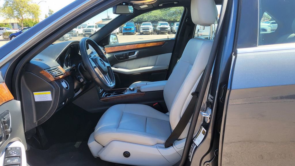 Used 2013 Mercedes-Benz E 350 Sedan image 24