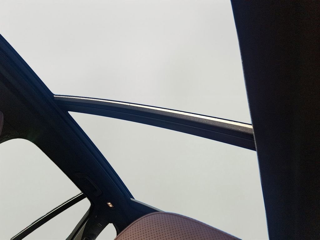 Certified 2026 BMW X5 xDrive50e w/ Climate Comfort Package image 15