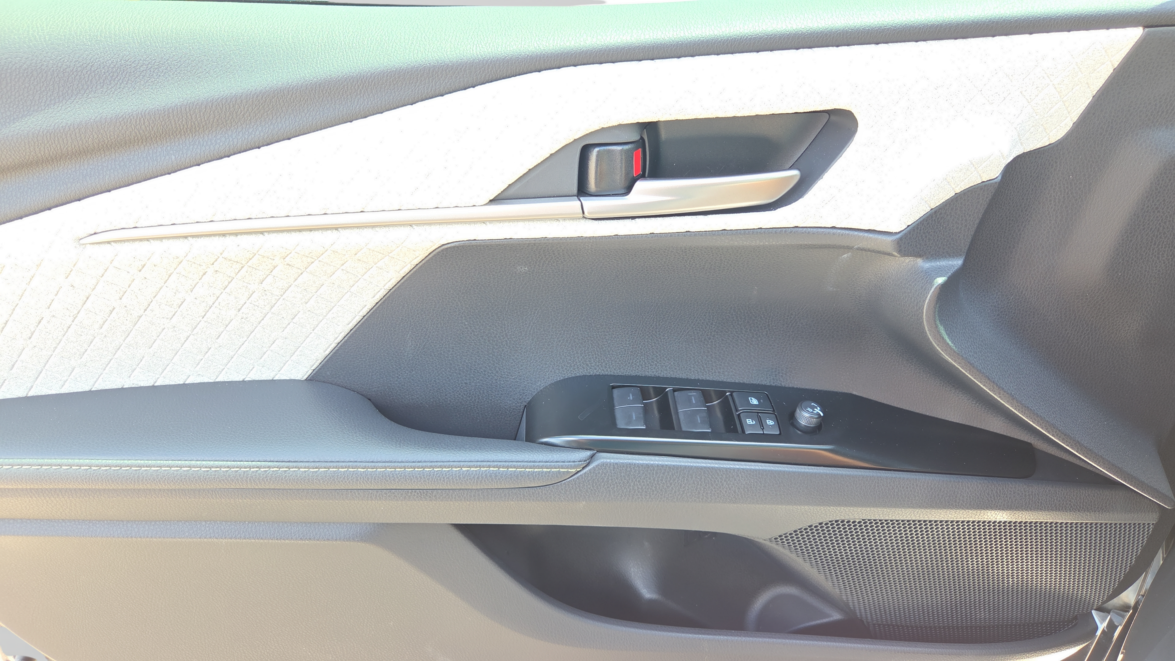 Certified 2026 Toyota Camry XLE FWD image 16