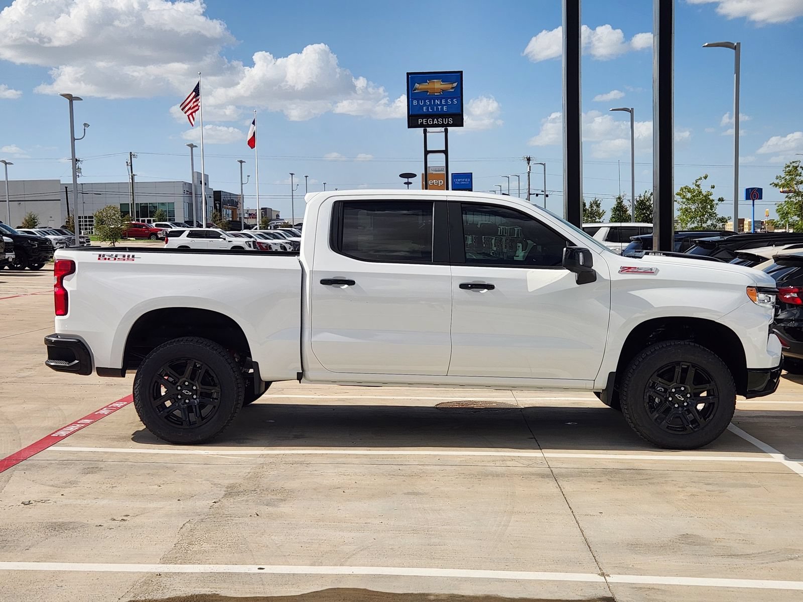 New 2026 Chevrolet Silverado 1500 LT Trail Boss w/ LT Trail Boss Premium Package AWD/4WD image 7