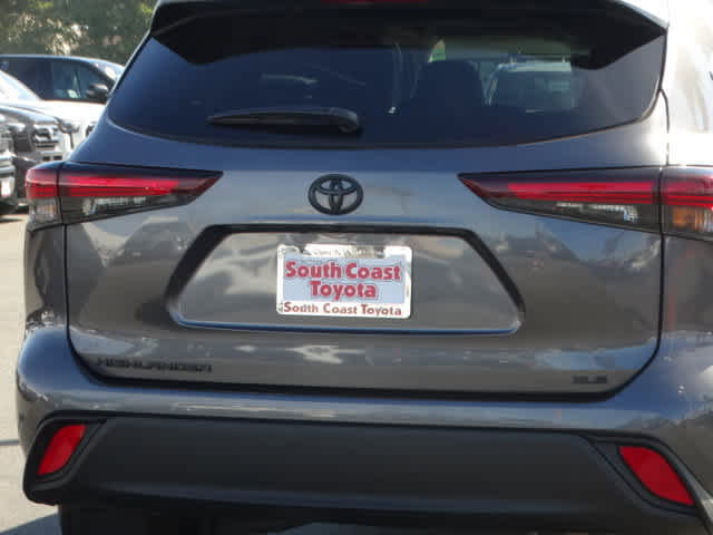 Used 2025 Toyota Highlander XLE image 15