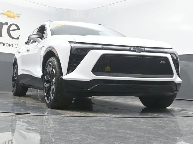 Certified 2024 Chevrolet Blazer EV RS image 3