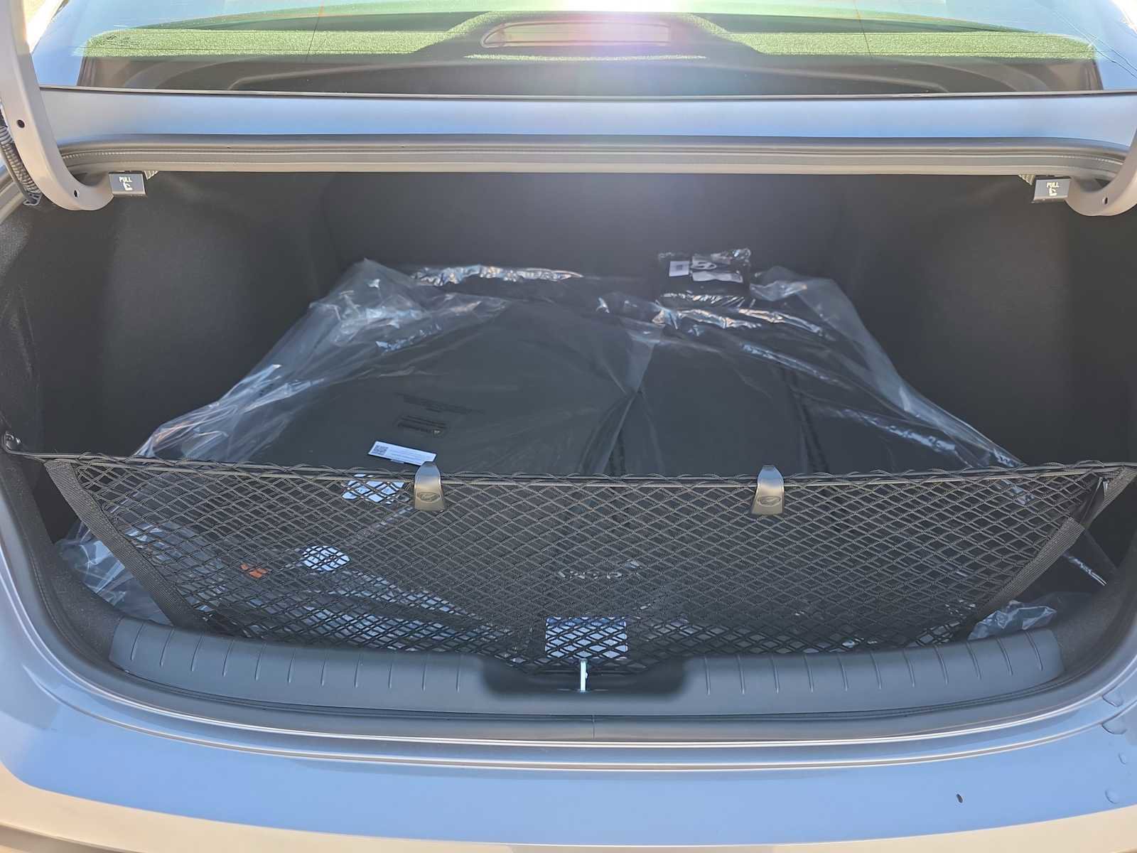 New 2025 Hyundai Elantra SEL image 24