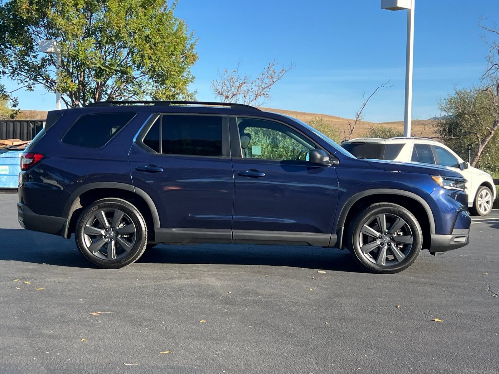 Certified 2025 Honda Pilot Sport image 7