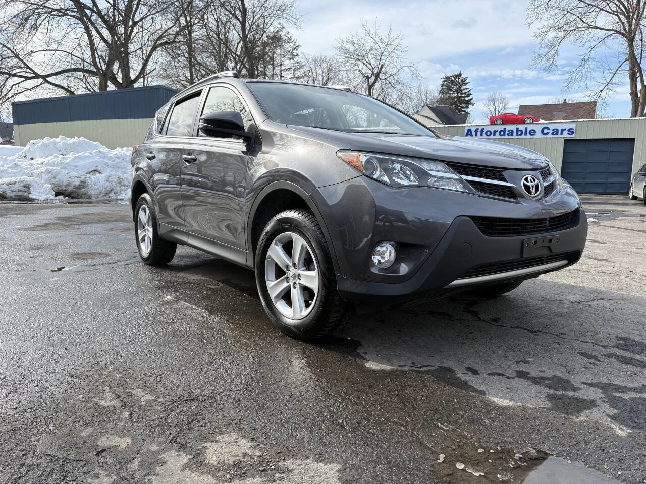 Used 2013 Toyota RAV4 XLE AWD/4WD image 3