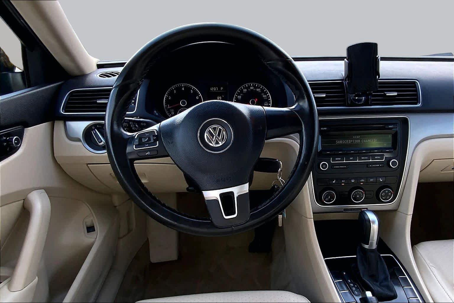 Used 2015 Volkswagen Passat 1.8T S FWD image 6