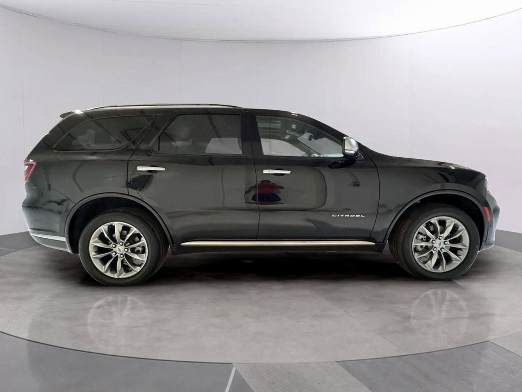 Used 2023 Dodge Durango Citadel image 2