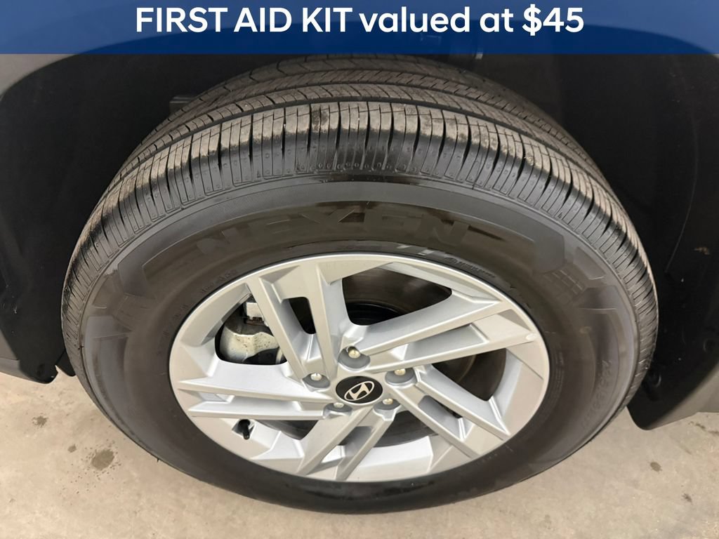 Certified 2025 Hyundai Tucson SE AWD/4WD image 11