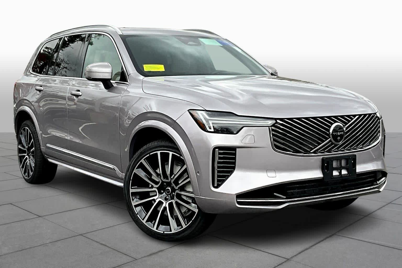 New 2026 Volvo XC90 B6 Plus w/ Protection Package Premier AWD/4WD image 17