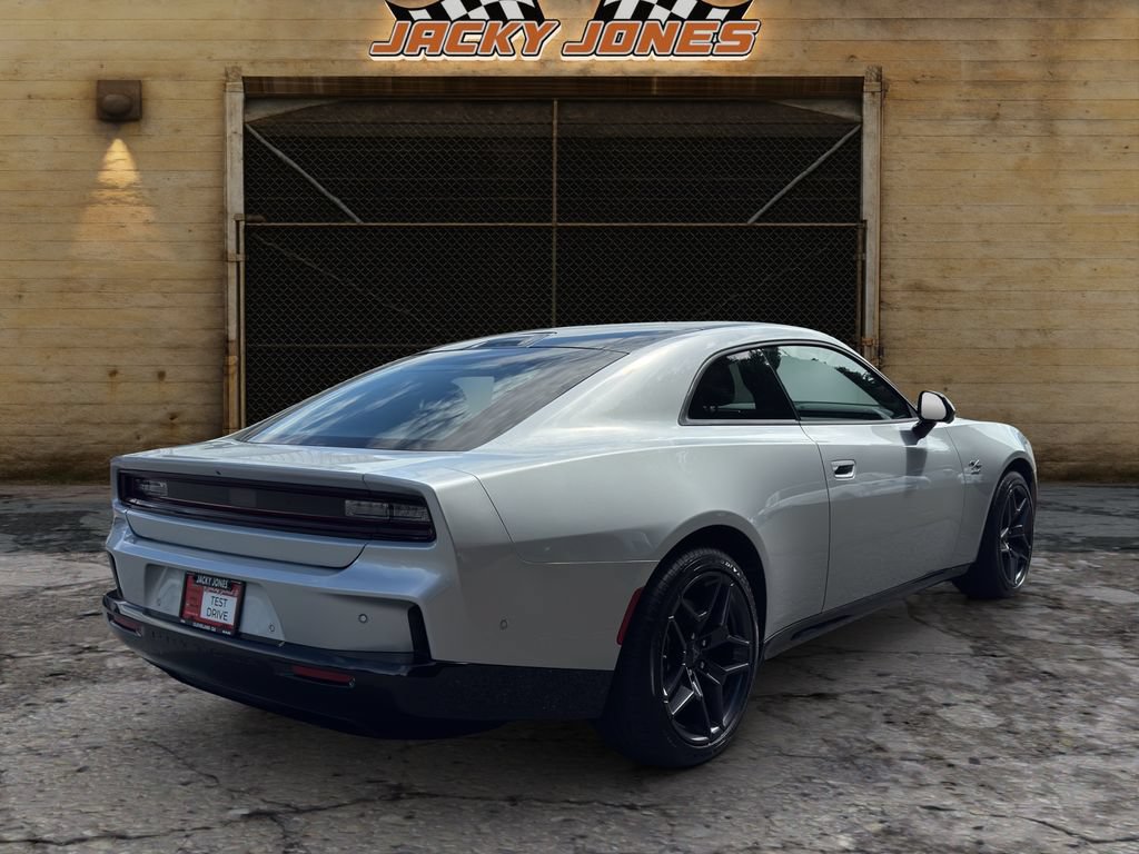 Used 2024 Dodge Charger Daytona R/T w/ Plus Group AWD/4WD image 11