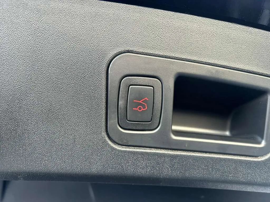 Used 2017 Tesla Model S 75 RWD image 9
